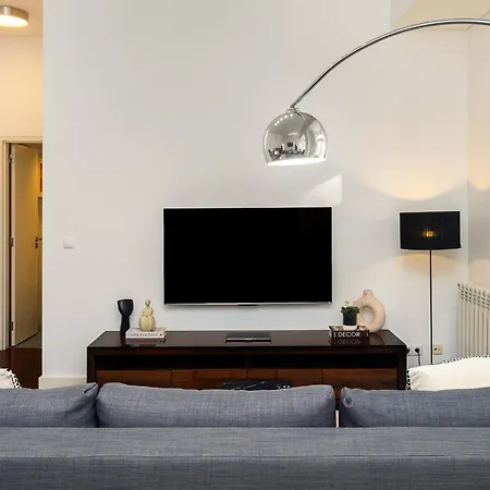 Διαμέρισμα Whome Elegant Chiado Retreat Comfort In Lisbon's Heart