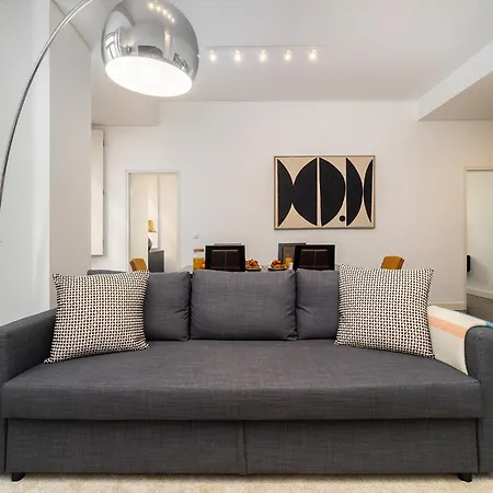 Whome Elegant Chiado Retreat Comfort In Lisbon's Heart Appartamento Lisbona