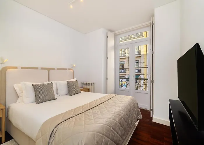 شقة Whome Elegant Chiado Retreat Comfort In Lisbon's Heart *