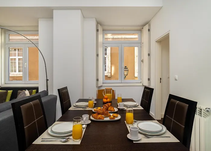 Whome Elegant Chiado Retreat Comfort In Lisbon's Heart شقة Lisboa